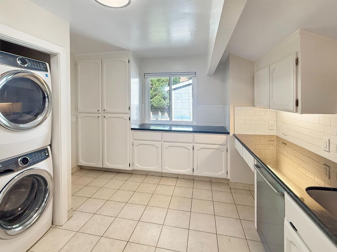 Interior, Kitchen, Washer