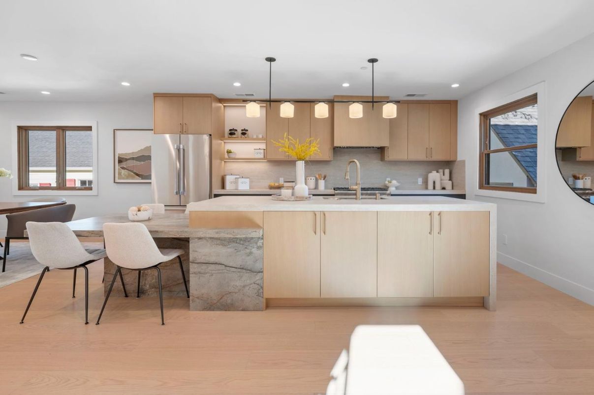 Dining room, Interior, Kitchen, Pendant Lights, Recessed Lighting, Stainless Steel Appliances, Wood Texture Flooring