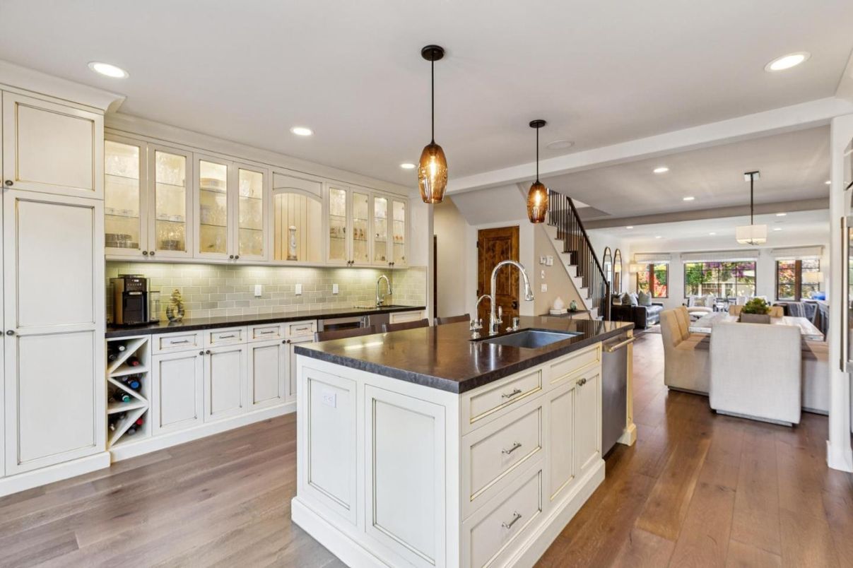Dining room, Interior, Kitchen, Pendant Lights, Recessed Lighting, Wood Texture Flooring