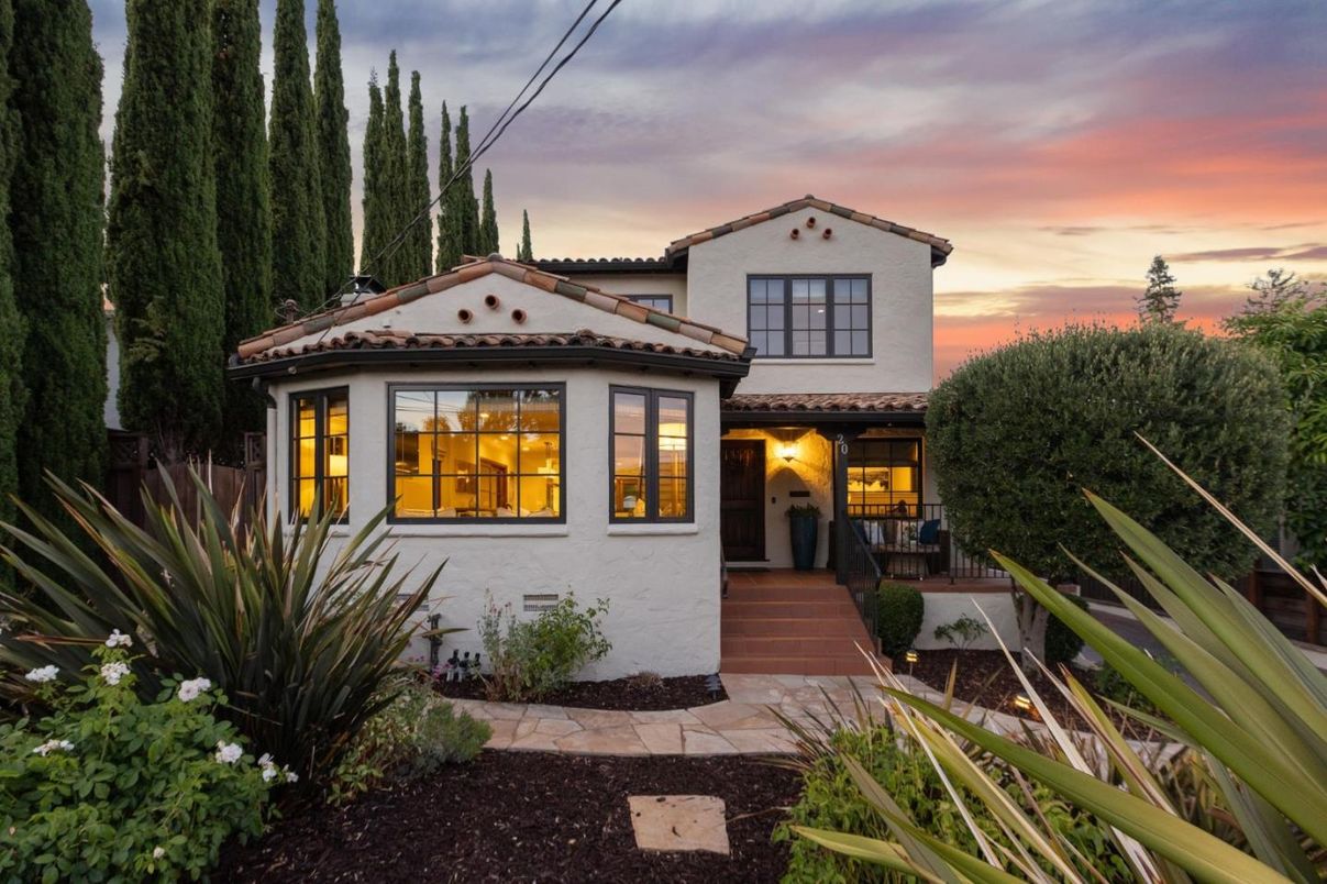 Backyard, Exterior, Facade, Spanish Mediterranean