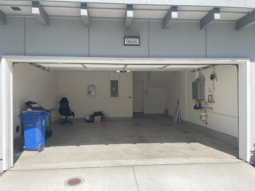 Garage, Interior