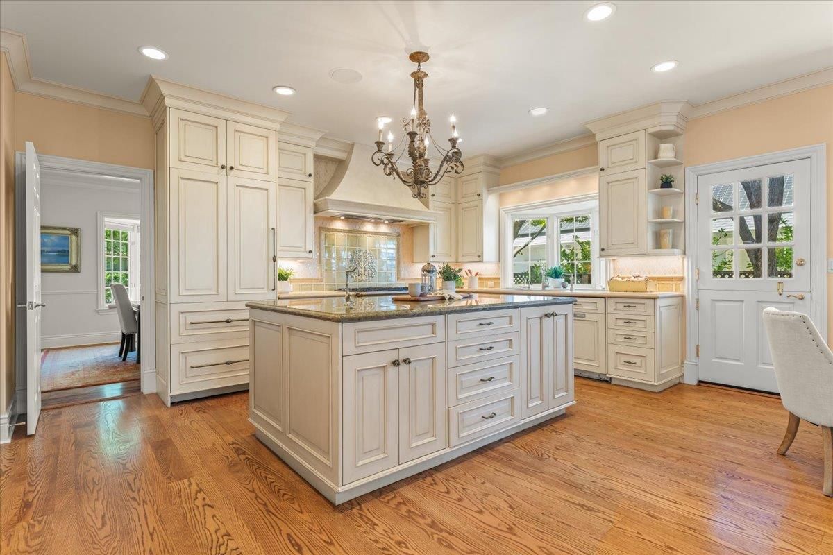 Chandelier, Interior, Kitchen, Recessed Lighting, Wood Texture Flooring