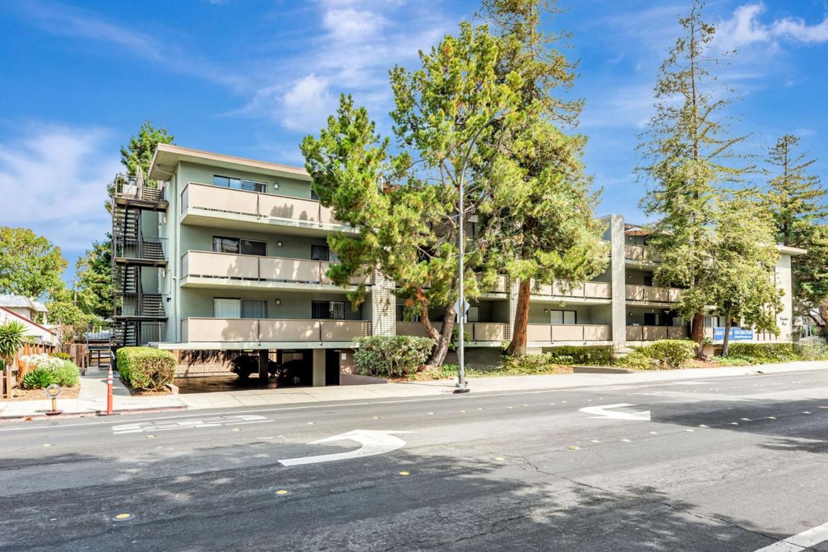 Exterior, Facade, Condo Building
