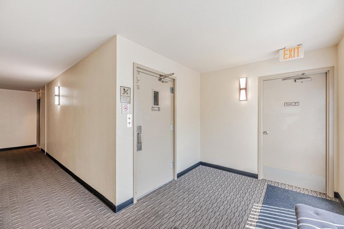 Elevator, Interior