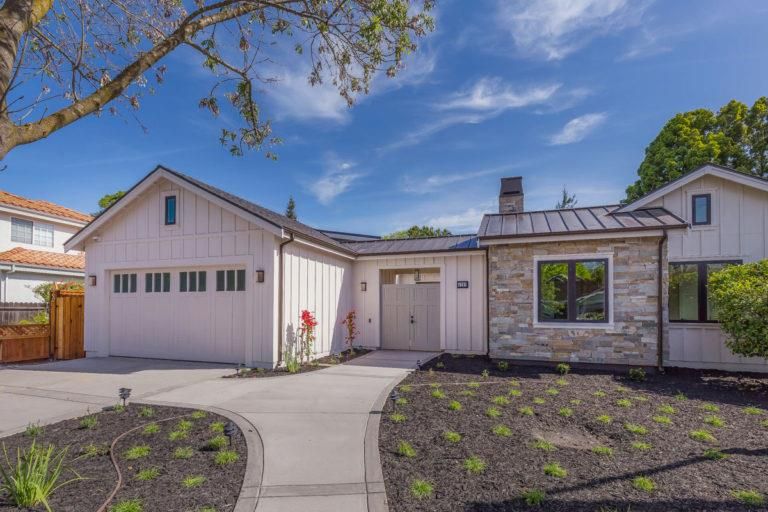 Attached, Exterior, Facade, Farmhouse