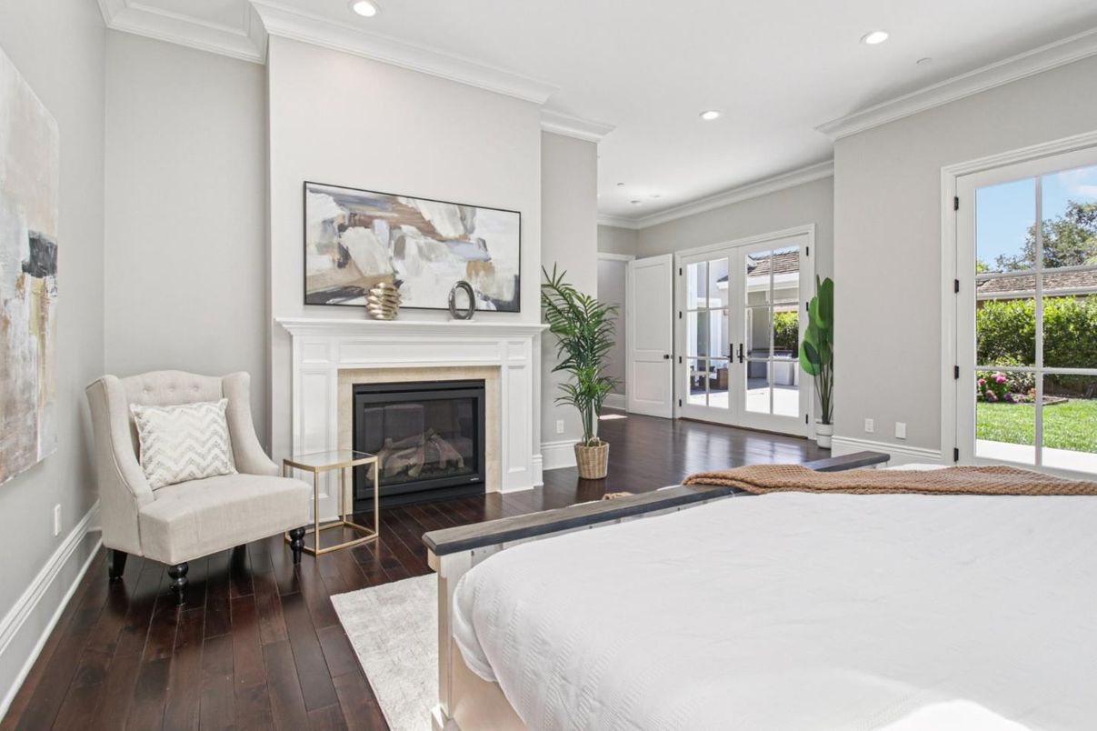 Bedroom, Fireplace, Interior, Recessed Lighting, Wood Texture Flooring