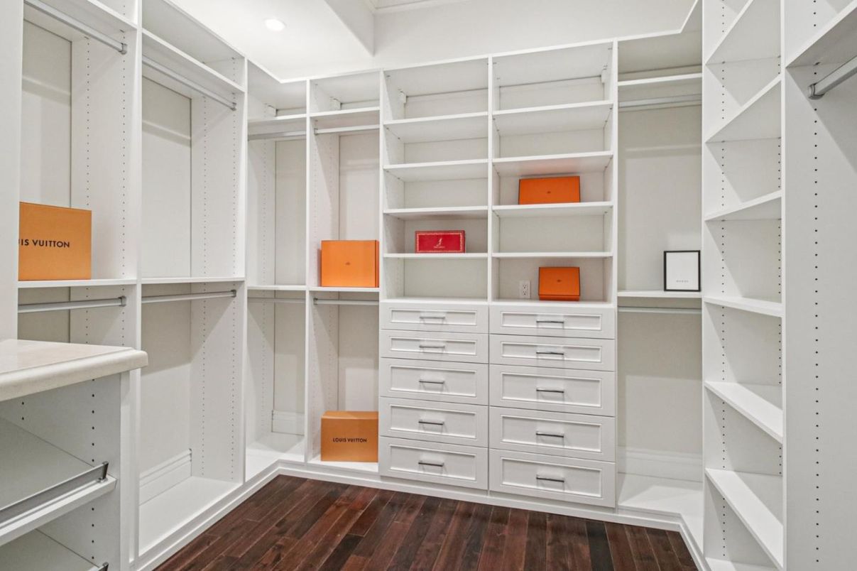 Interior, Recessed Lighting, Walk-in Closets, Wood Texture Flooring