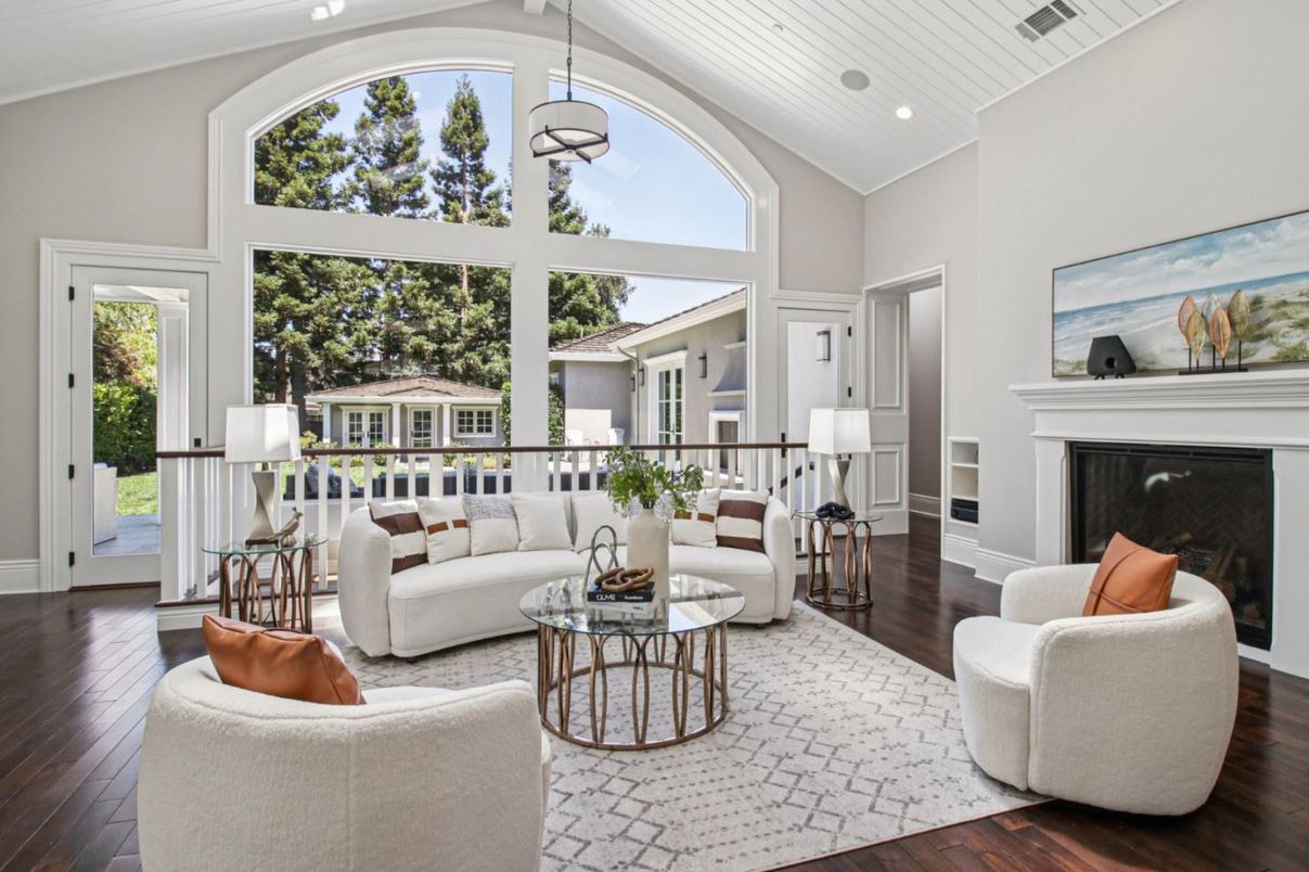 Fireplace, Interior, Living room, Pendant Lights, Recessed Lighting, Wood Texture Flooring