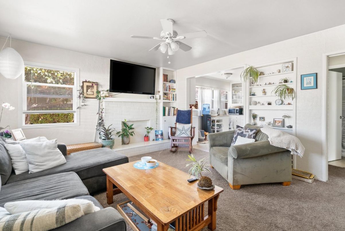 Fireplace, Interior, Living room