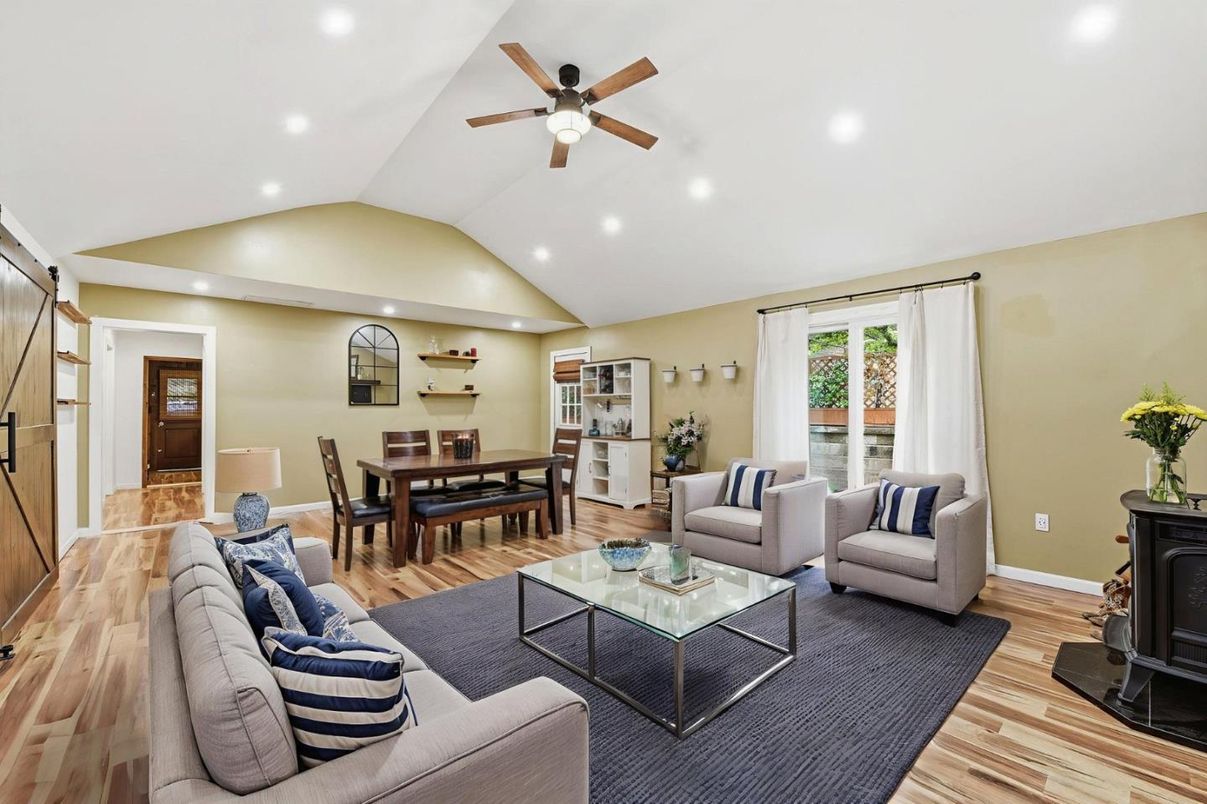 Dining room, Interior, Living room, Recessed Lighting, Wood Texture Flooring