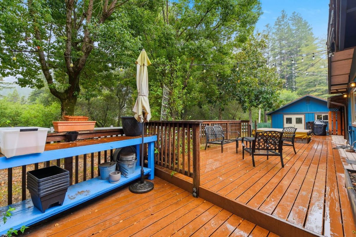 Detached Garage, Exterior