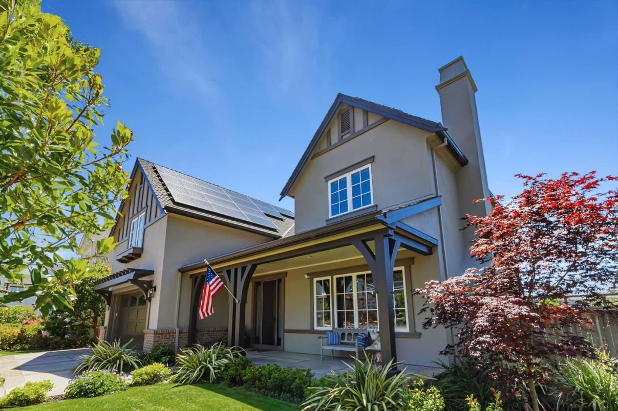 Exterior, Facade, Solar Panels, Queen Anne Victorian