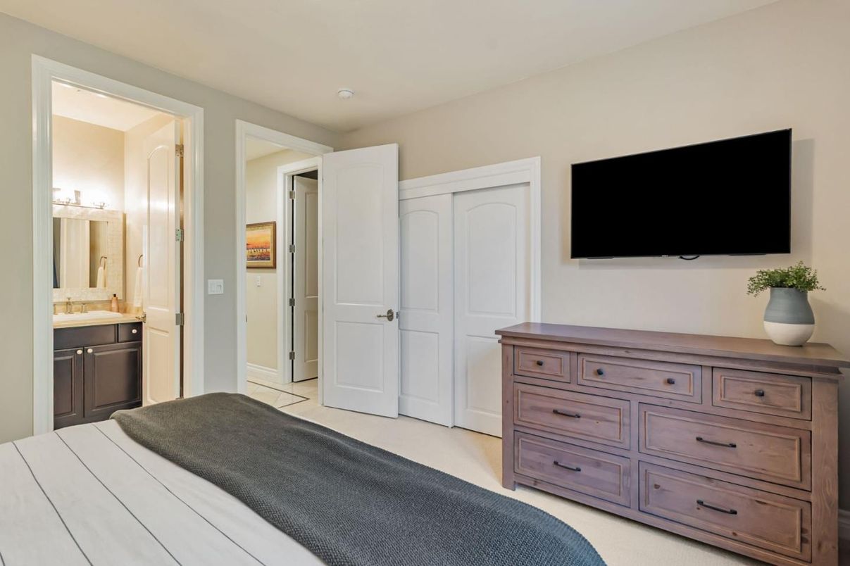 Bathroom, Bedroom, Interior