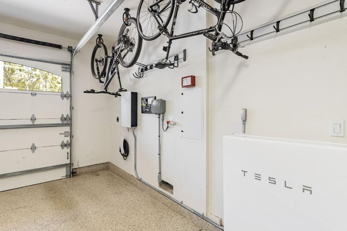 Fitness Equipment, Garage, Interior