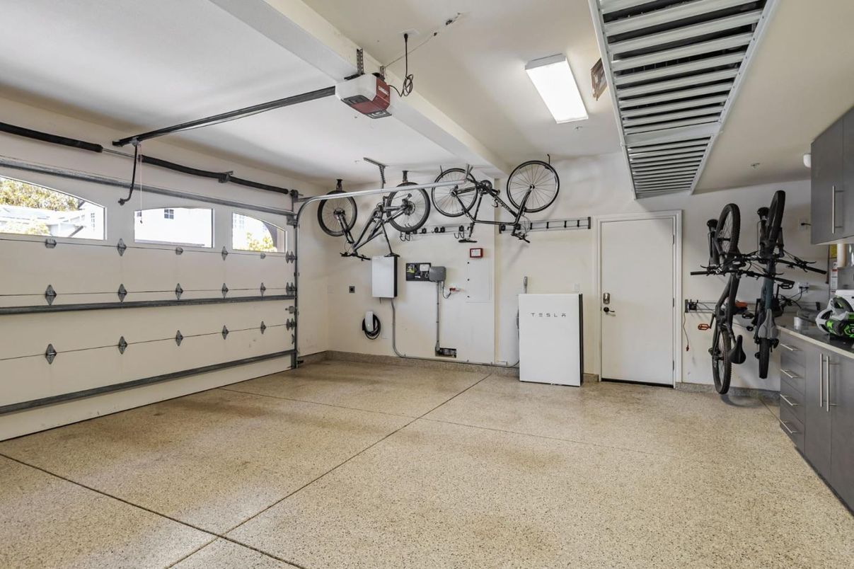 Garage, Interior, Washer