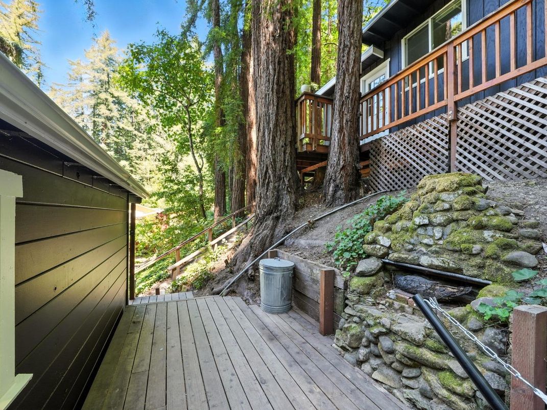 Exterior, Wood Texture Flooring