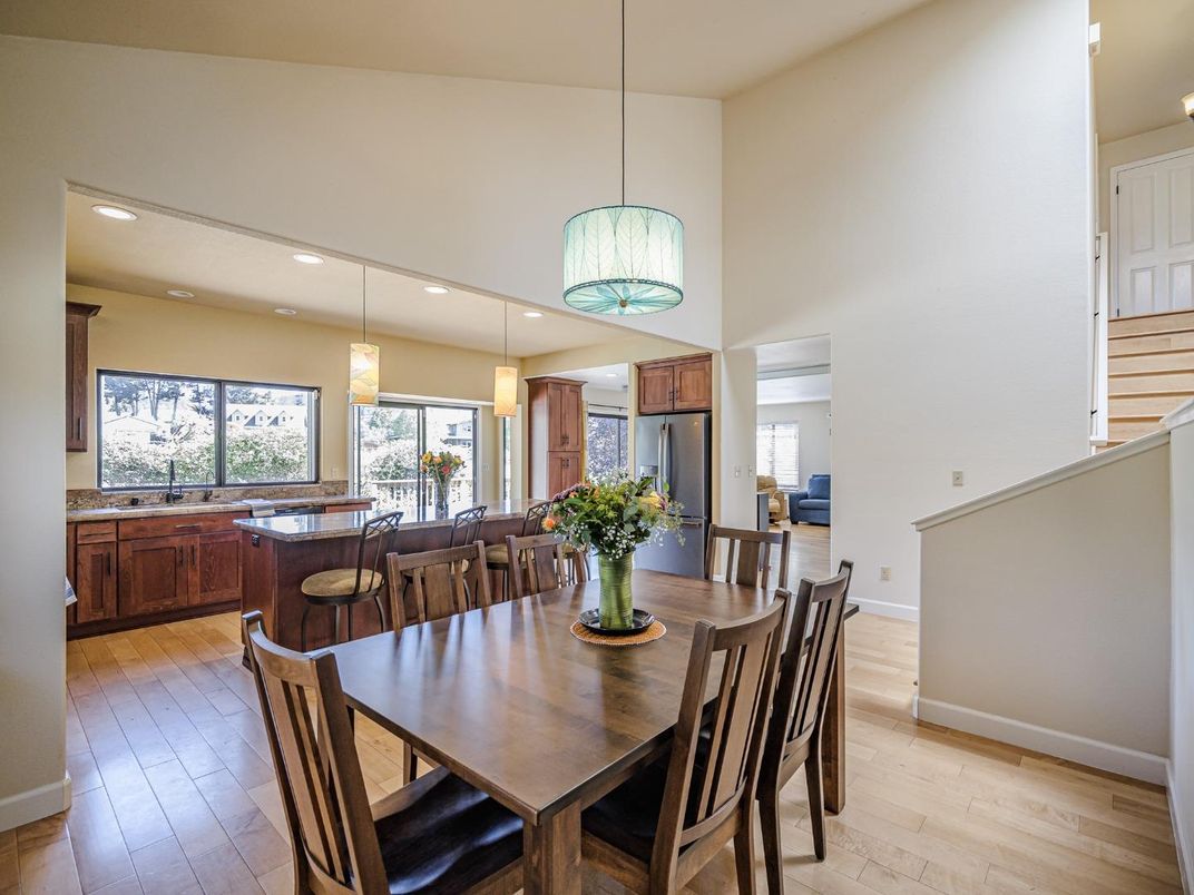 Dining room, Interior, Kitchen, Pendant Lights, Recessed Lighting, Wood Texture Flooring