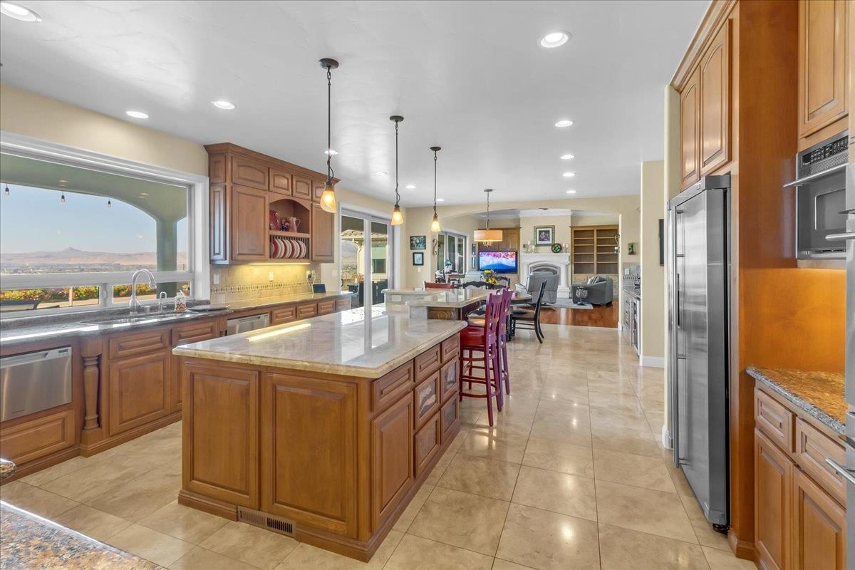 Dining room, Interior, Kitchen, Pendant Lights, Recessed Lighting