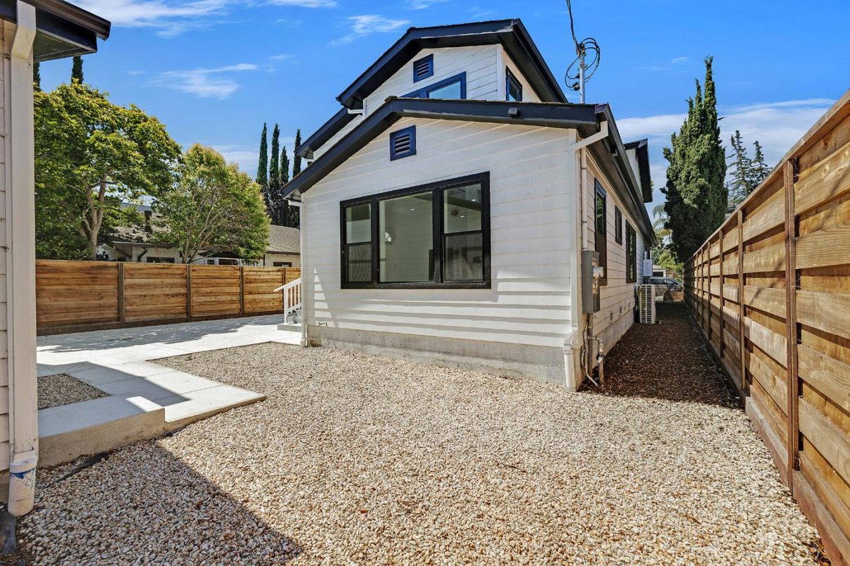 Backyard, Exterior