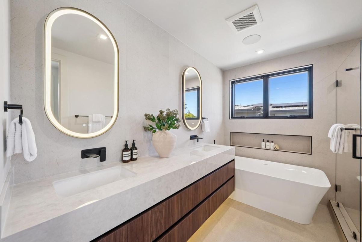 Bathroom, Dual Sink Vanities, Free Standing Baths, Interior, Recessed Lighting