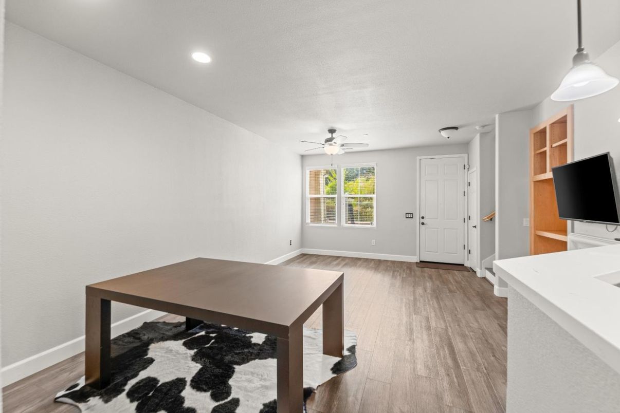 Interior, Pendant Lights, Recessed Lighting, Wood Texture Flooring