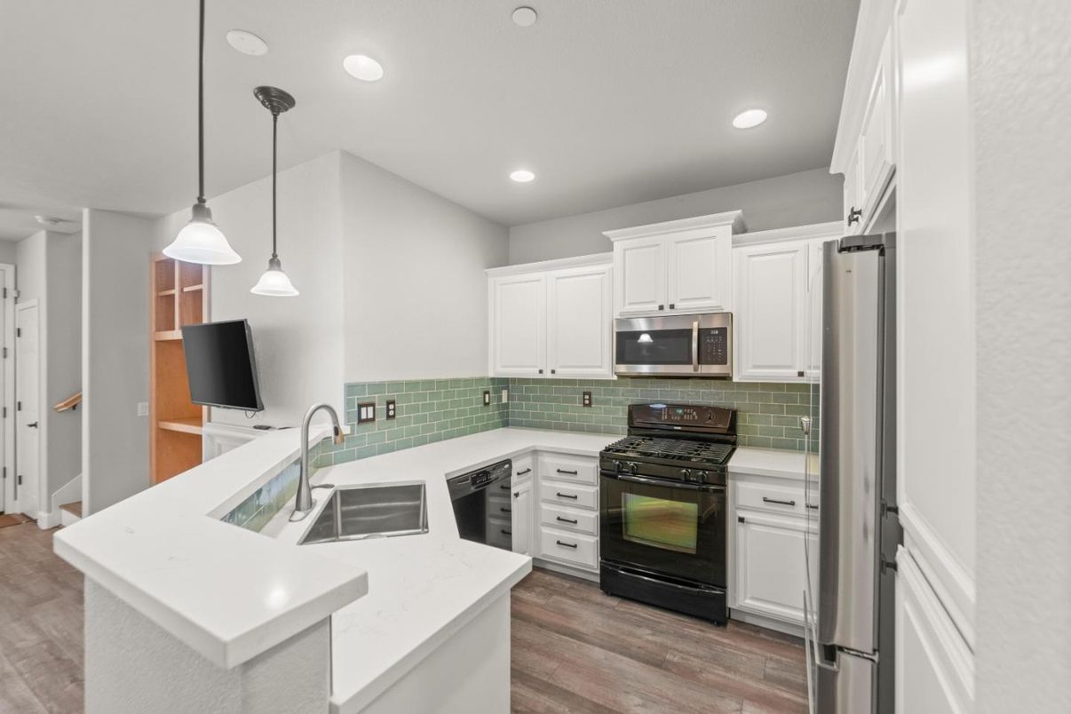 Interior, Kitchen, Pendant Lights, Recessed Lighting, Wood Texture Flooring