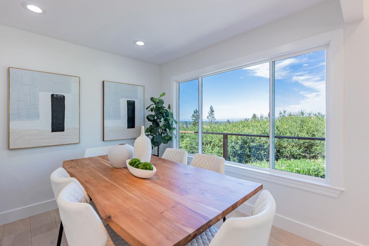 Dining room, Interior, Recessed Lighting