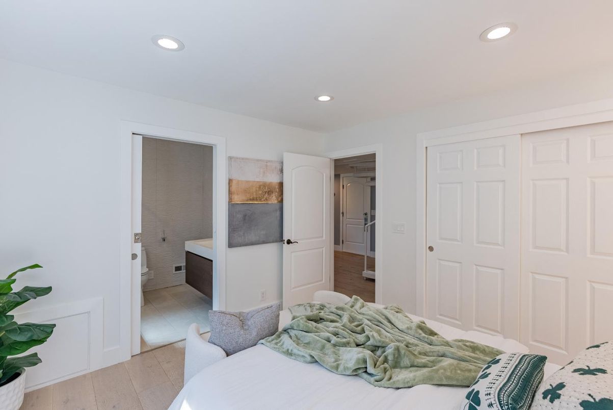 Bathroom, Bedroom, Interior, Recessed Lighting, Wood Texture Flooring