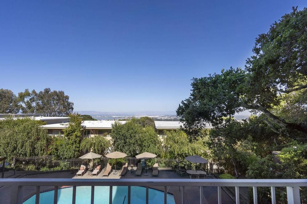 Exterior, Pool, Other