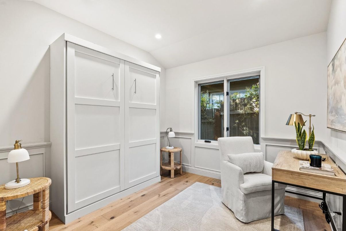 Home Office, Interior, Recessed Lighting, Wood Texture Flooring