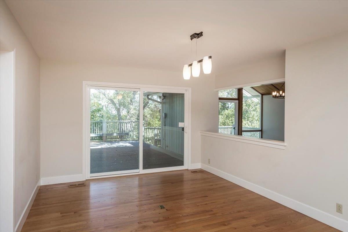 Empty room, Interior, Pendant Lights, Wood Texture Flooring