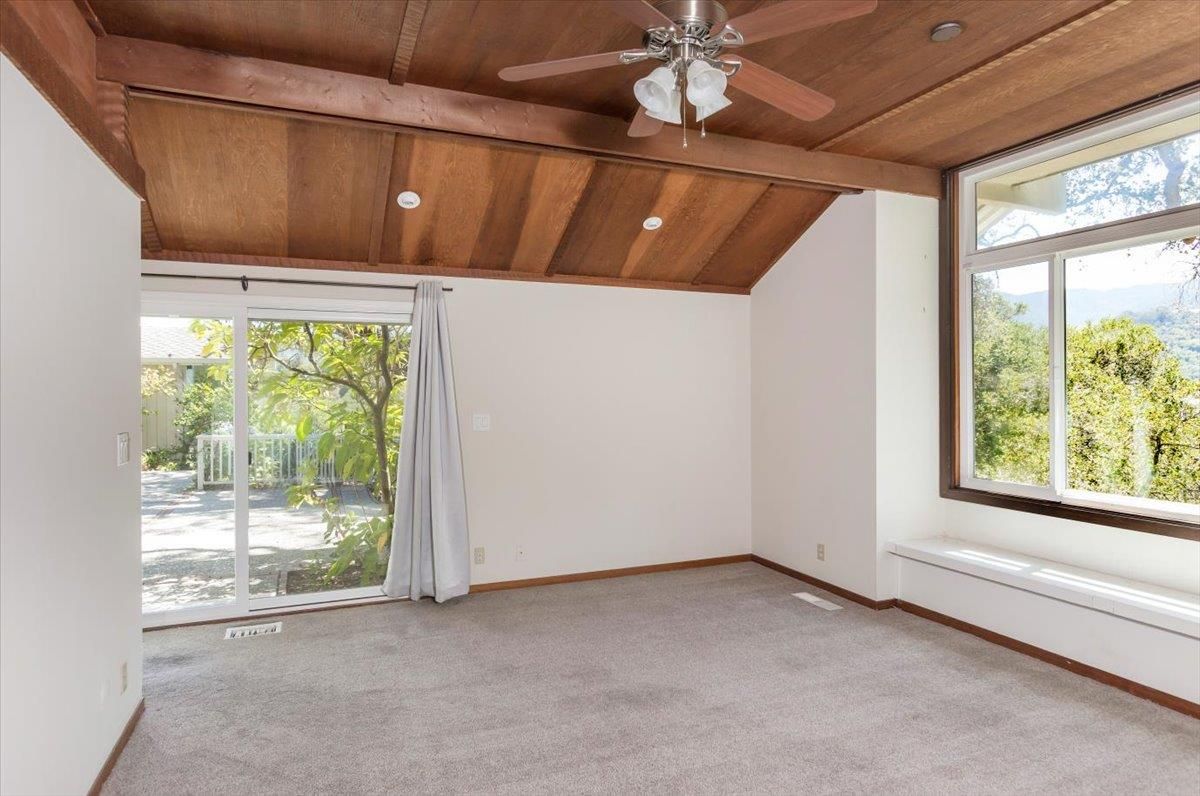 Empty room, Interior, Recessed Lighting, Wooden Beams, Wooden Ceilings