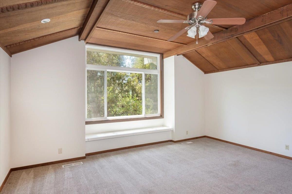 Empty room, Interior, Recessed Lighting, Wooden Beams, Wooden Ceilings