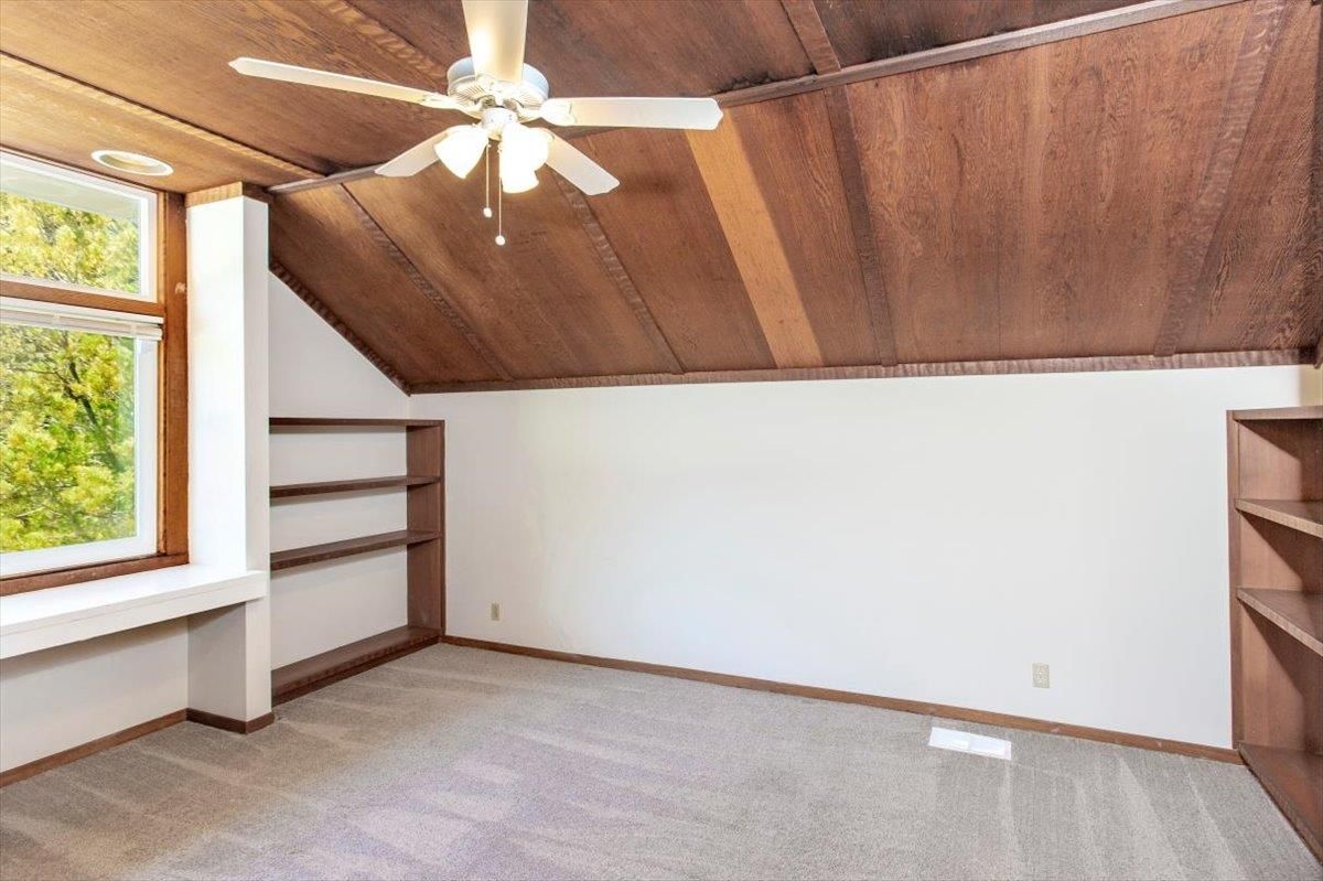 Empty room, Interior, Recessed Lighting, Wooden Ceilings
