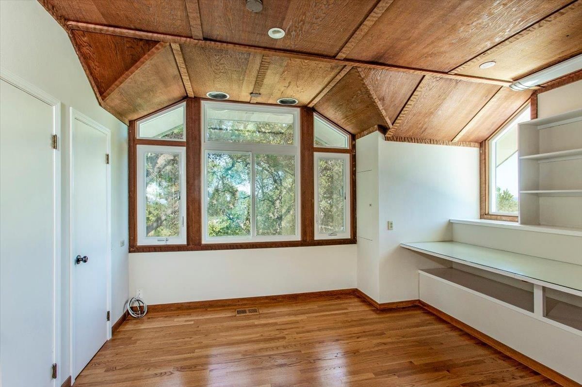 Empty room, Interior, Recessed Lighting, Wooden Ceilings, Wood Texture Flooring