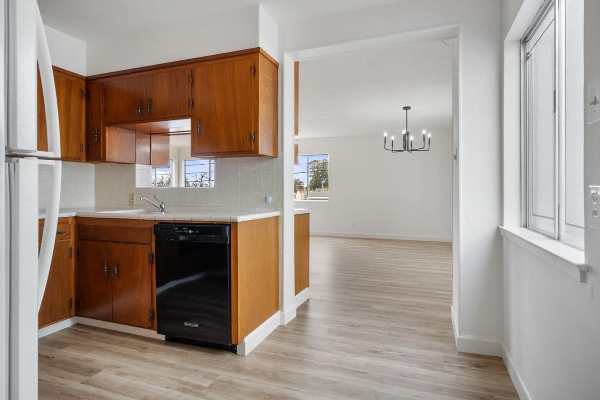 Chandelier, Interior, Kitchen, Pendant Lights, Wood Texture Flooring