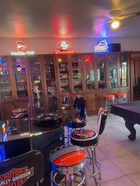 Billiard Table, Game Room, Interior