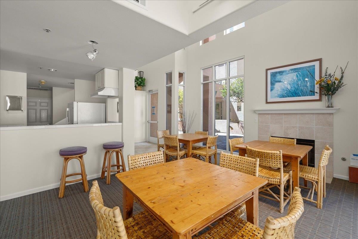 Dining room, Interior, Kitchen, Recessed Lighting