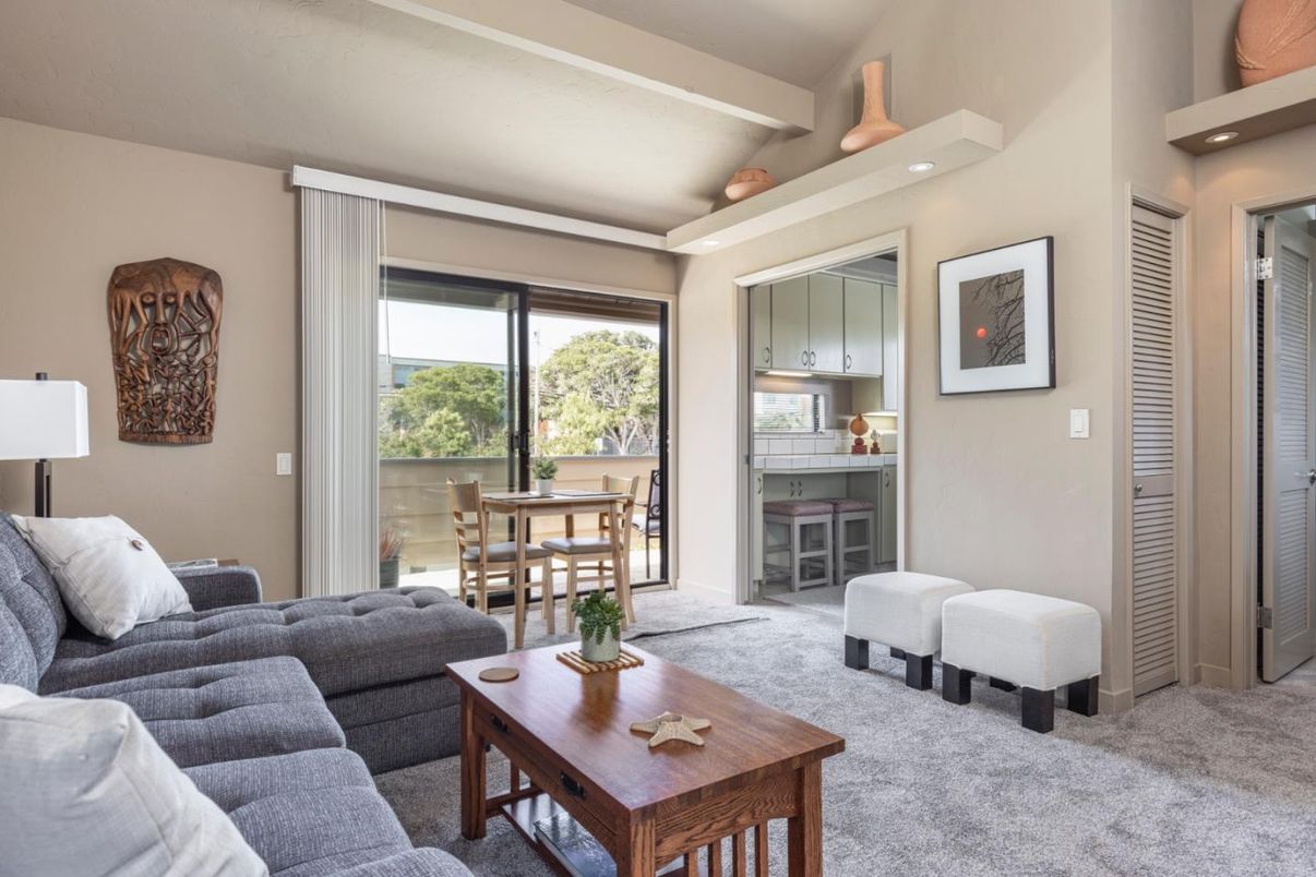 Dining room, Interior, Living room, Recessed Lighting