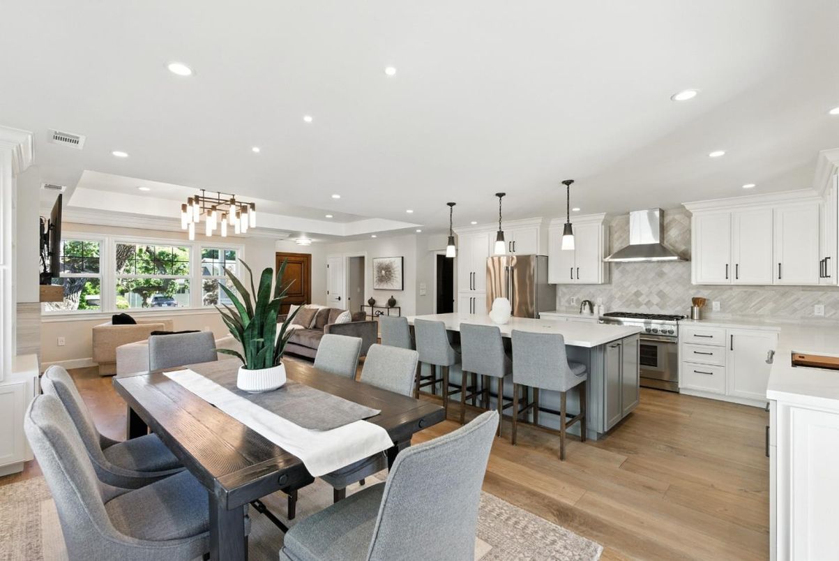 Dining room, Interior, Kitchen, Pendant Lights, Recessed Lighting, Stainless Steel Appliances, Wood Texture Flooring
