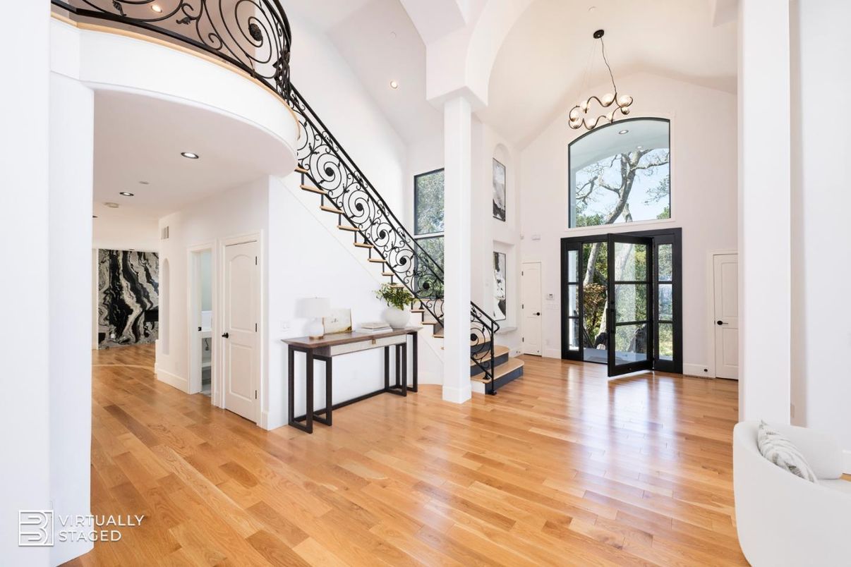 Interior, Pendant Lights, Recessed Lighting, Wood Texture Flooring