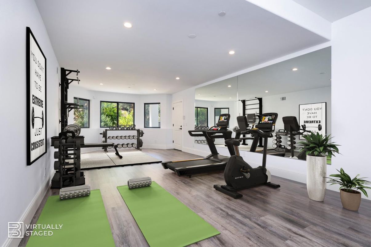 Fitness Equipment, Interior, Recessed Lighting, Wood Texture Flooring