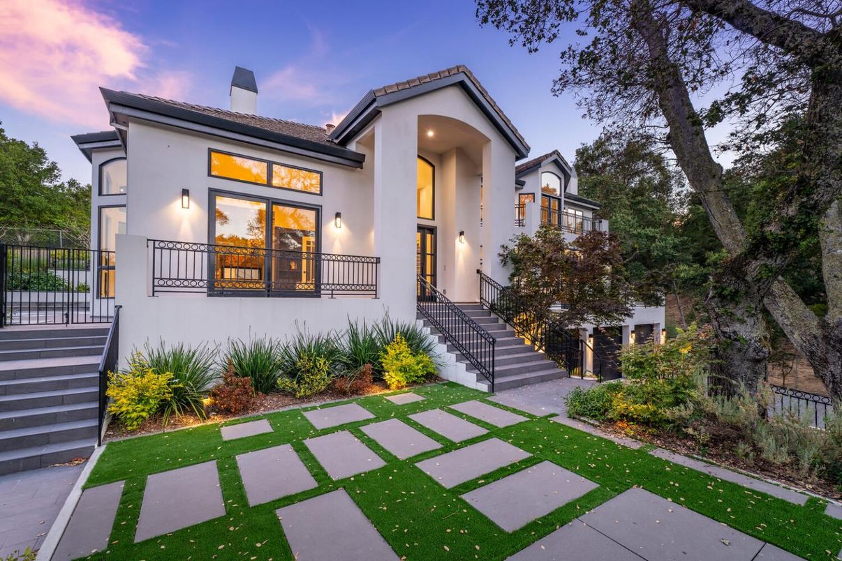 Backyard, Exterior, Facade, Spanish Mediterranean