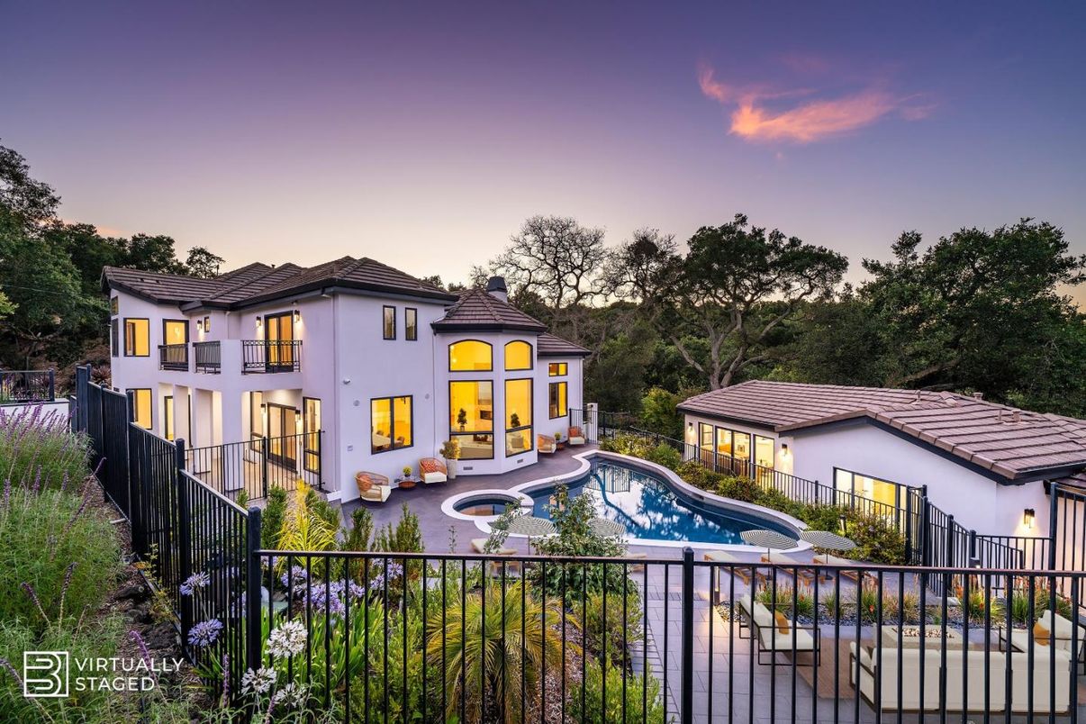 Backyard, Exterior, Pool