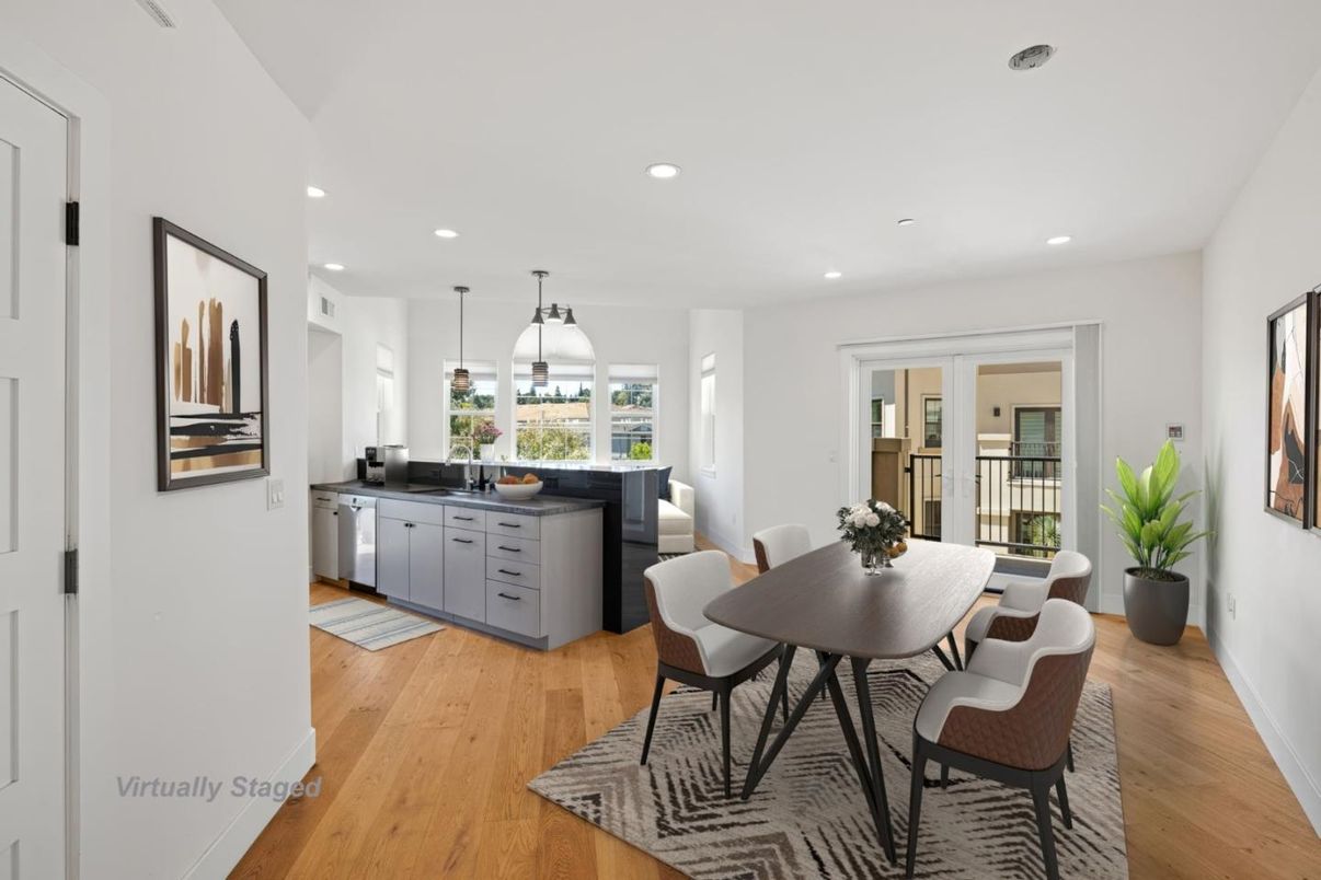 Dining room, Interior, Kitchen, Pendant Lights, Recessed Lighting, Wood Texture Flooring