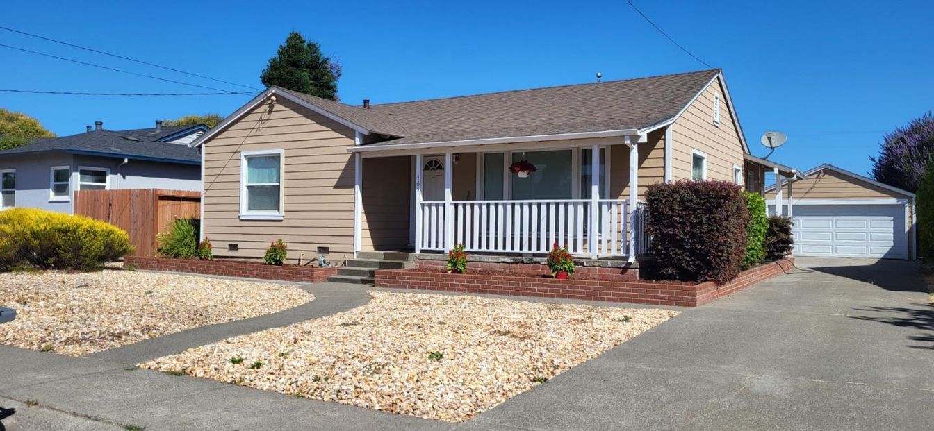 Detached Garage, Exterior, Facade, Cape Cod