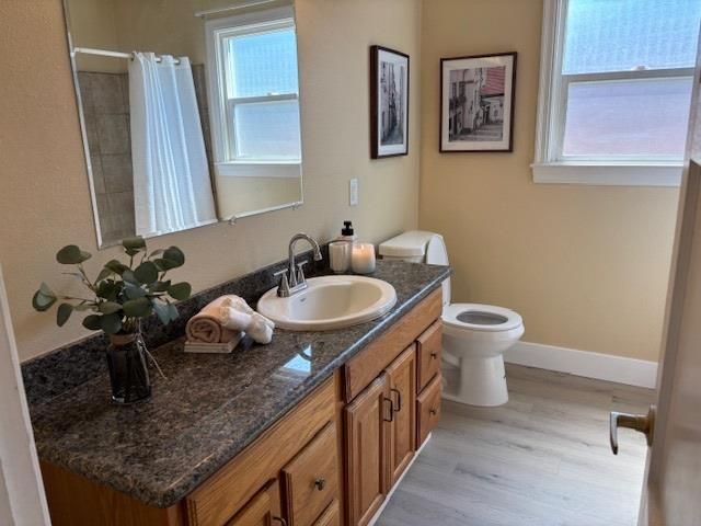 Bathroom, Dual Sink Vanities, Interior, Wood Texture Flooring