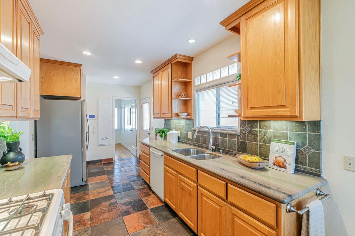 Interior, Kitchen, Recessed Lighting