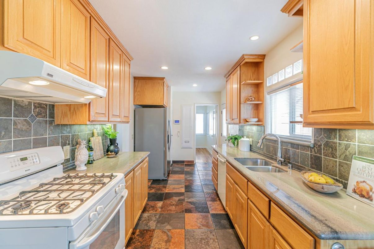 Interior, Kitchen, Recessed Lighting