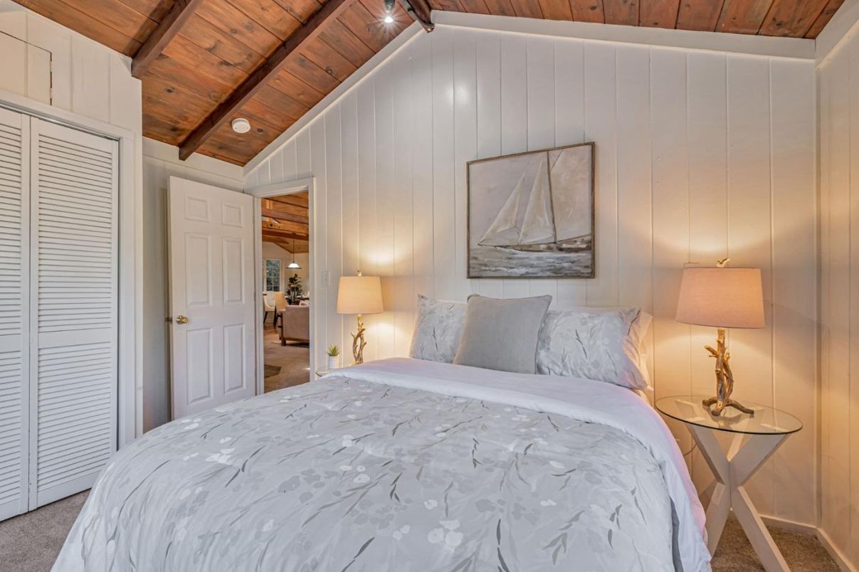 Bedroom, Interior, Recessed Lighting, Wooden Beams, Wooden Ceilings